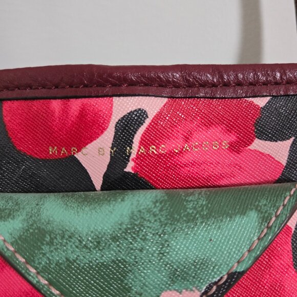 Marc by Marc Jacobs Metropolitan Tote - Picture 2 of 3